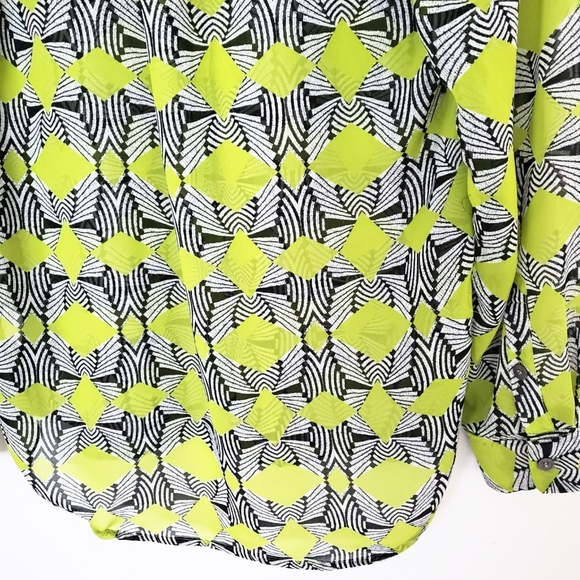 Two by Vince Camuto Zebra Print Shirt - Picture 8 of 8